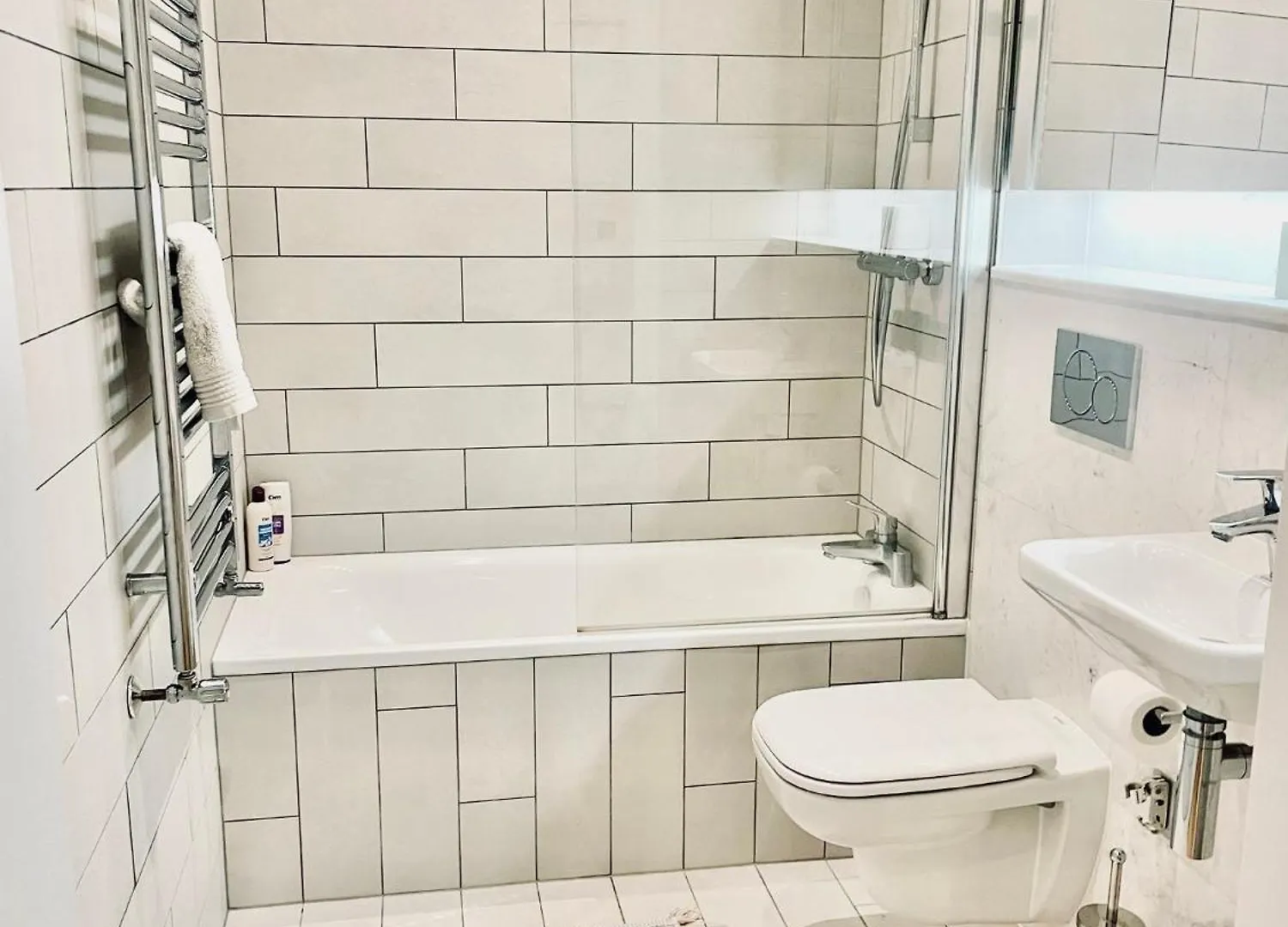 Luxurious Spacious Apartment In Central Dublin City!!